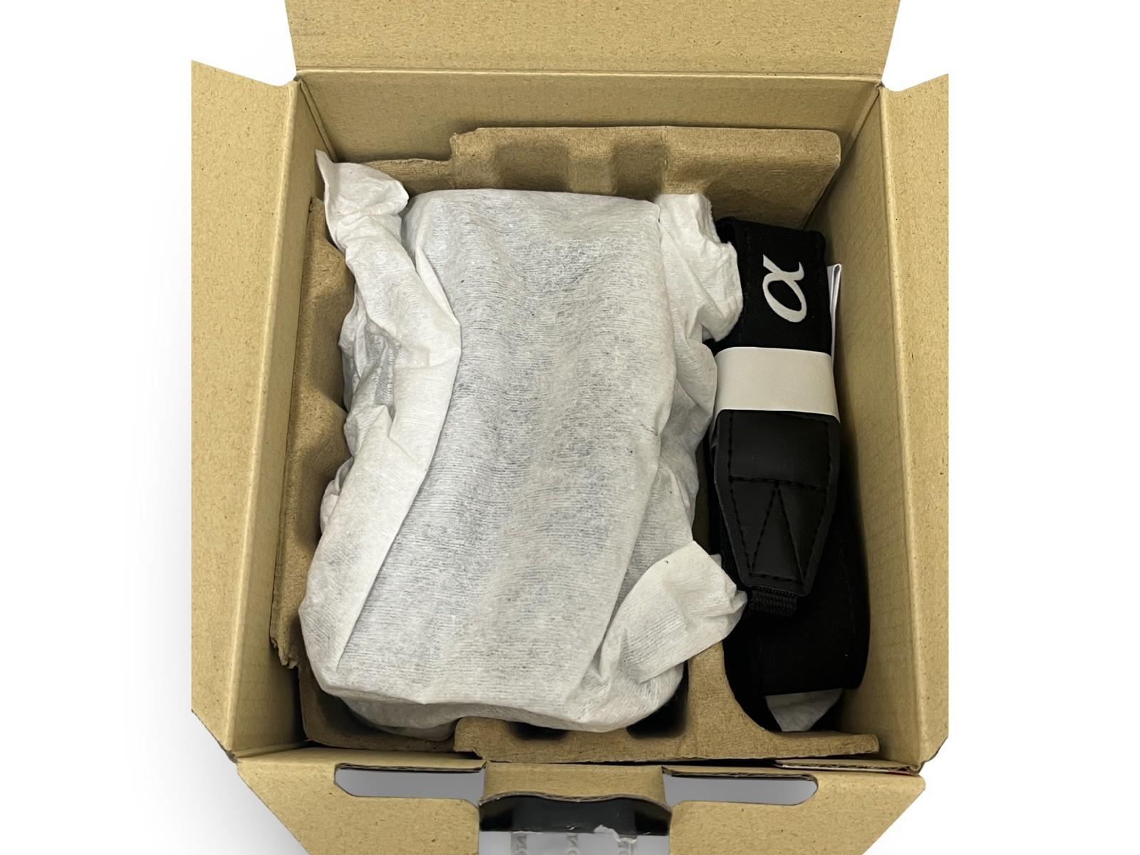 Sony A6700 with 16-50mm Zoom Lens Kit