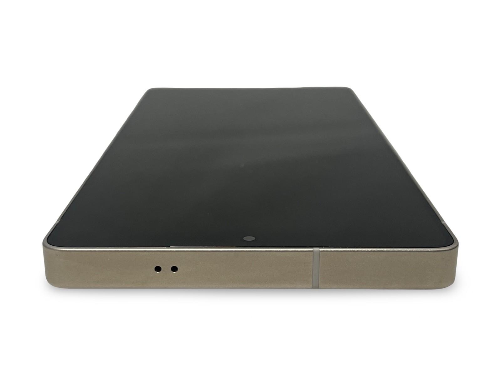 Samsung Galaxy S25 Ultra SM-S938B/DS Titanium Black 256GB Unlocked GRADE A