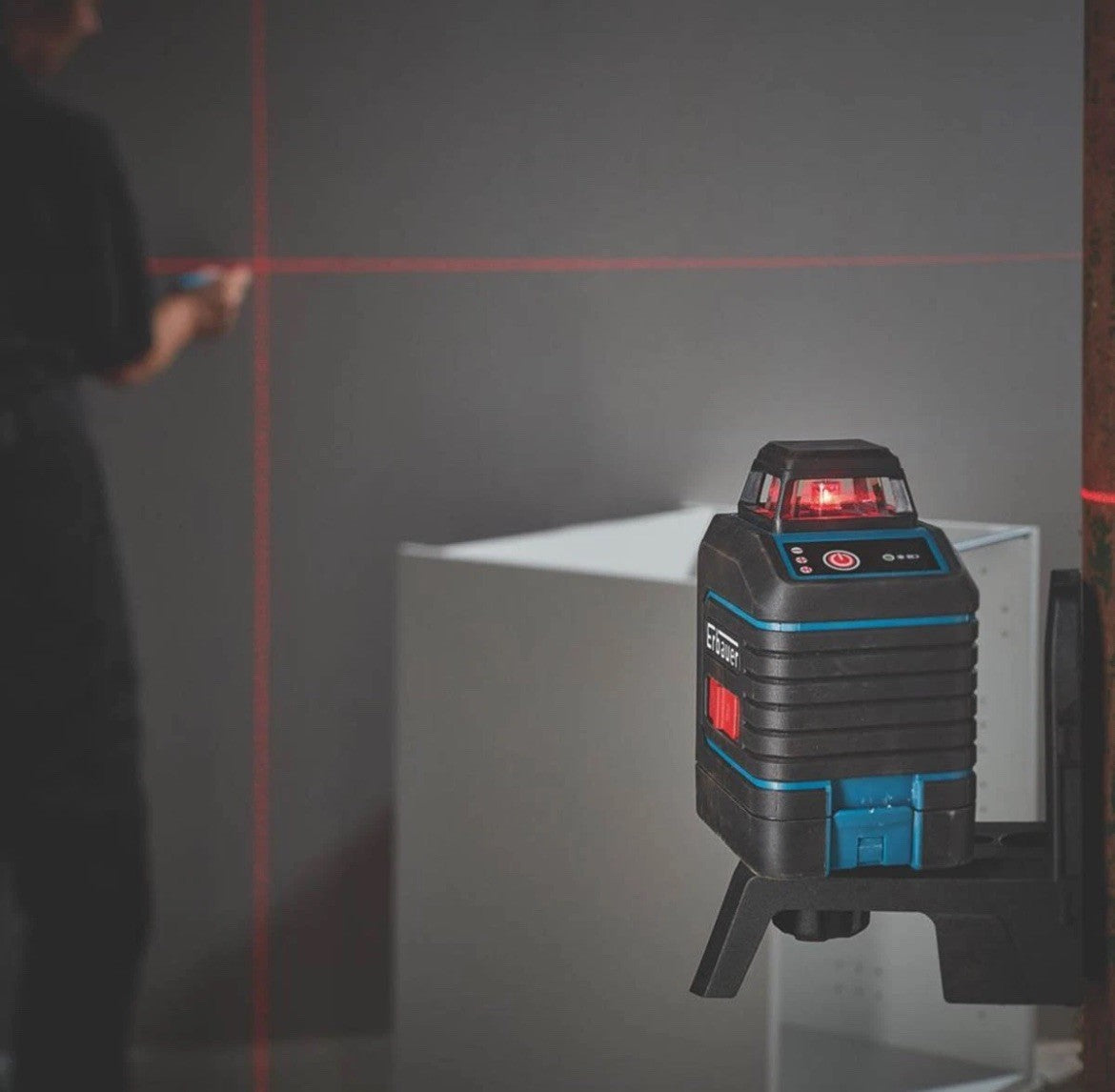Erbauer 20m Red Cross Line Self-Levelling Laser Level Vertical & Horizontal Beam